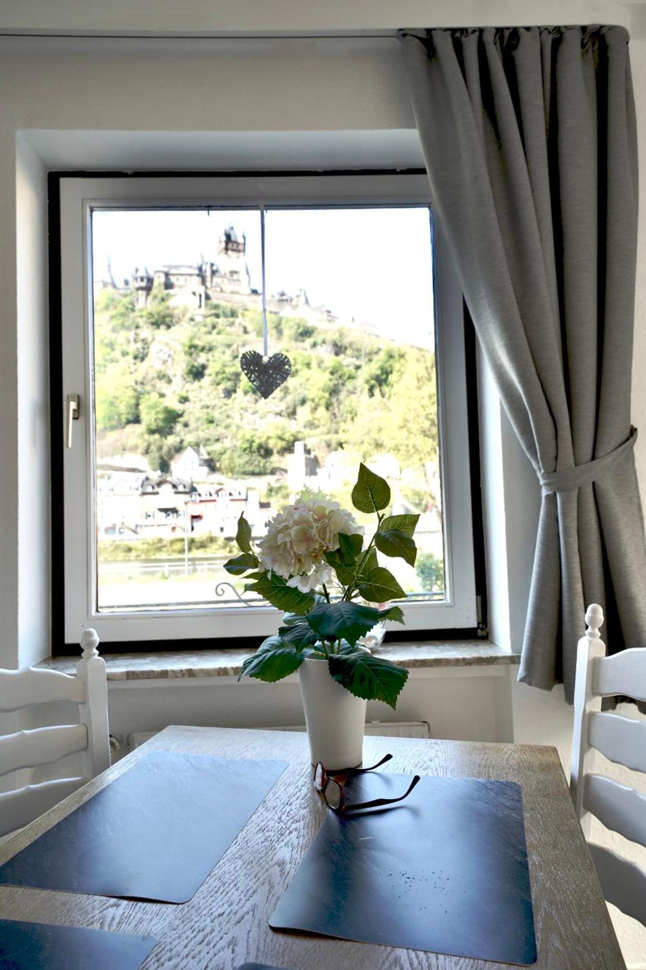 Apartments Haus Daniela Cochem Kamer foto